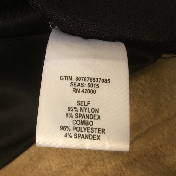 Nicki Minaj Large Top Sleeveless - Picture 11 of 16